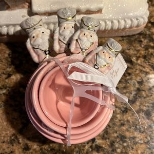 Nutcracker Measuring Cups